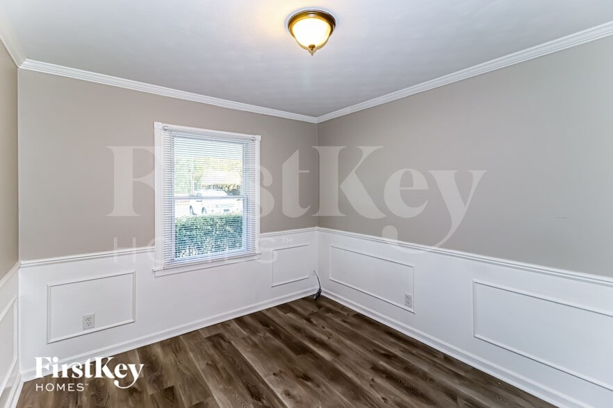 Building Photo - 3145 Overbrook Dr