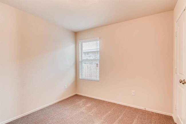 Building Photo - 121 Andesite Trl