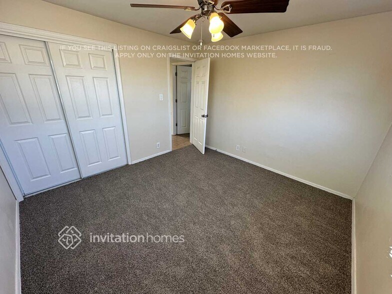 Building Photo - 3725 E Sheridan St