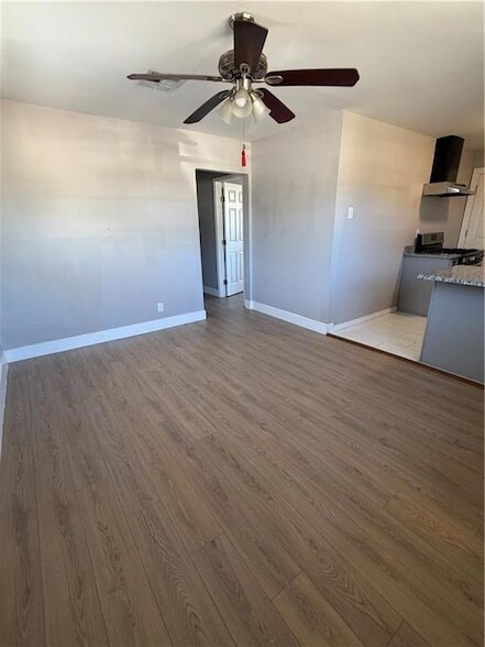 Building Photo - 10528 Alan St