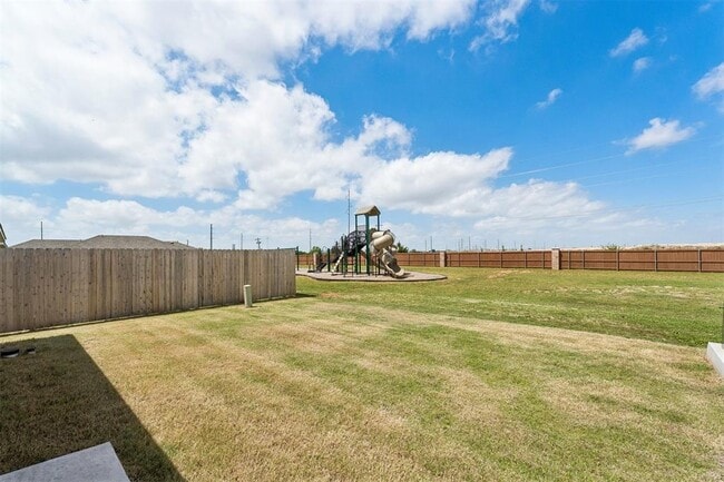 Building Photo - 2213 SE 89th Terrace