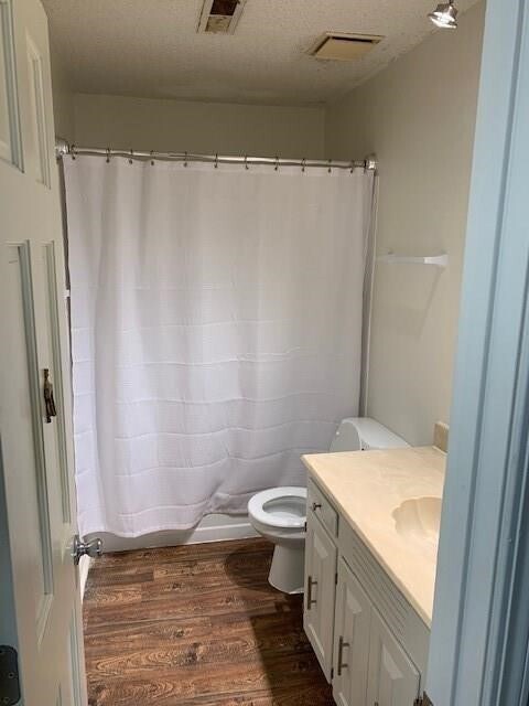 Building Photo - 4006 Watkins Ave