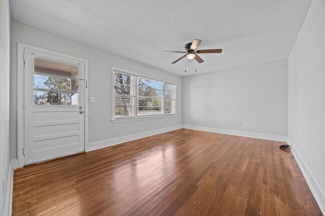 Building Photo - Duplex