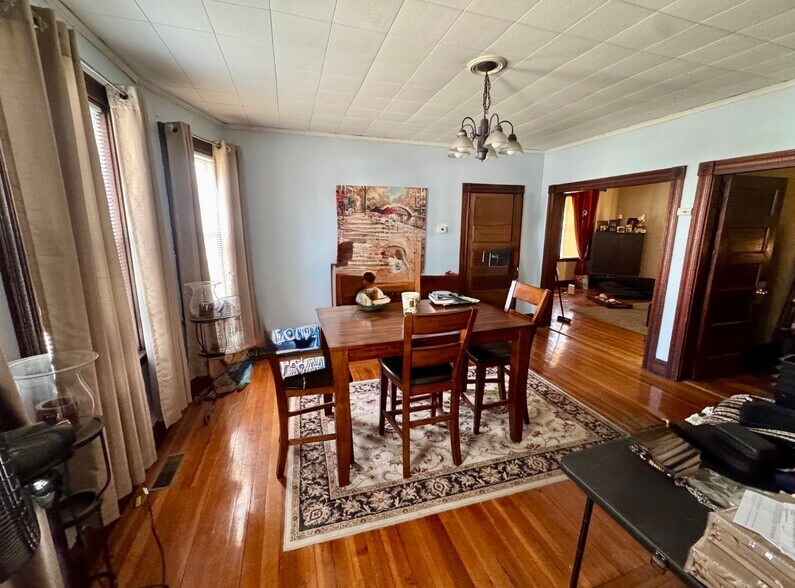 Building Photo - 141 Whitwell St