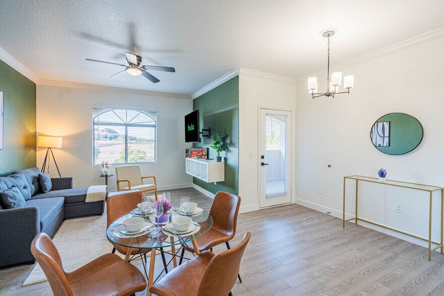 Building Photo - 2155 S 55th St