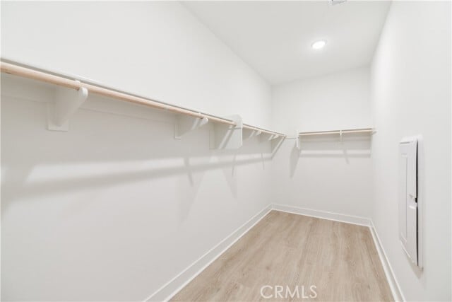 Building Photo - 325 Novel