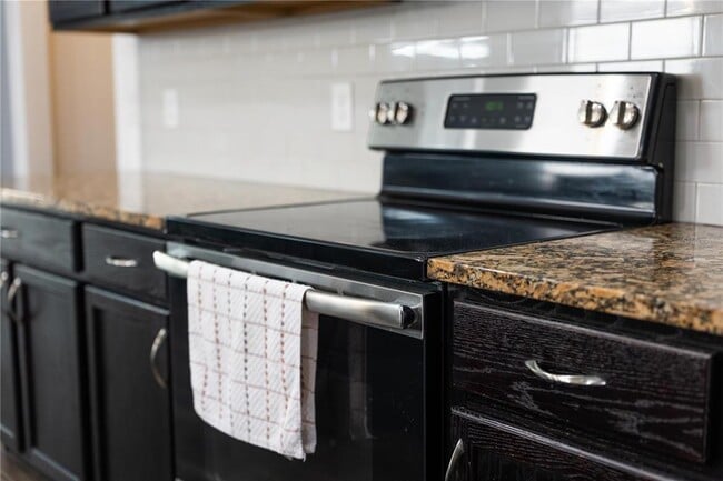 Building Photo - 5151 Ravena Ave E