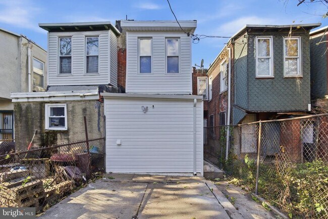 Building Photo - 2125 N 28th St