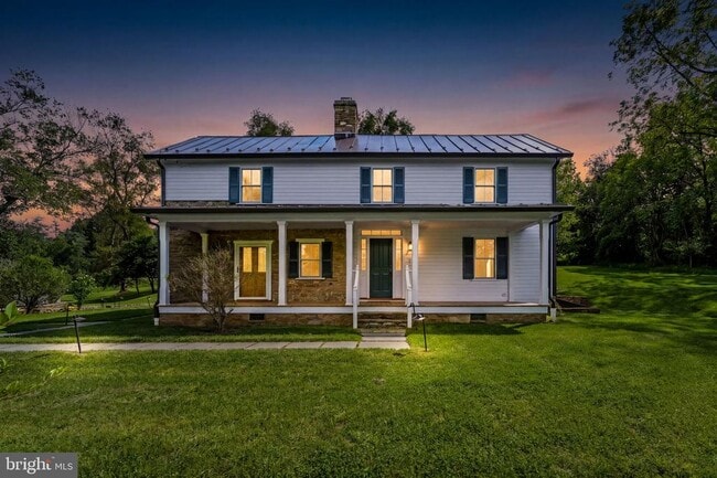 Building Photo - 5519 Hopewell Rd