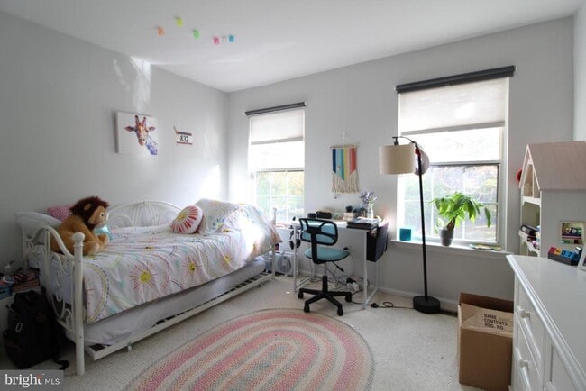 Building Photo - 30 Chicopee Dr