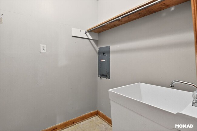 Building Photo - Peaceful 3BR Rancher Retreat on Wooded Lot