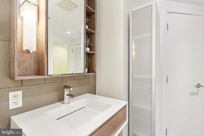 Building Photo - 1515 15th St NW