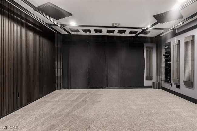 Building Photo - 264 Pointe Ranier Ave