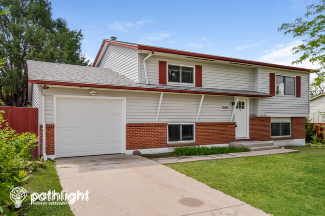 Primary Photo - 1515 Saratoga Drive, Colorado Springs, CO,...