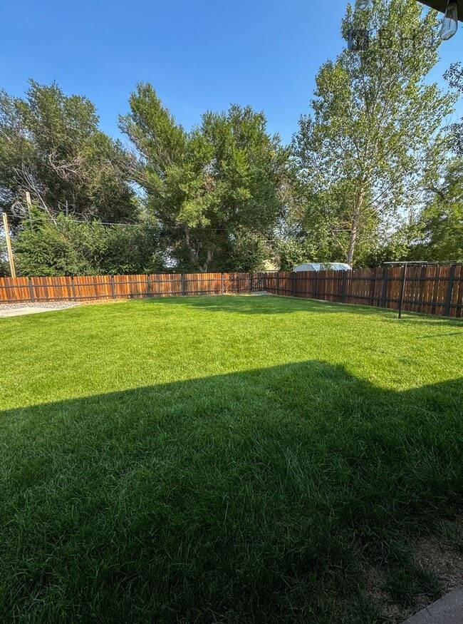 Building Photo - Dog Friendly 2 bed/ 1 bath HOUSE for Rent!