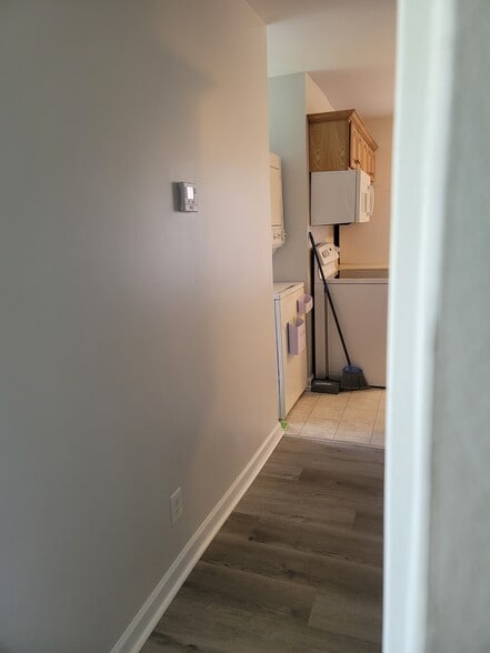 Building Photo - 5459 Old Thomasville Rd