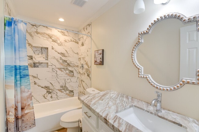 Building Photo - 1206 26th St