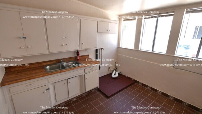 Building Photo - 3130 Emerson St