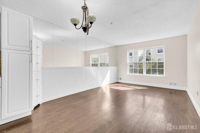 Building Photo - 46 Prestwick Way
