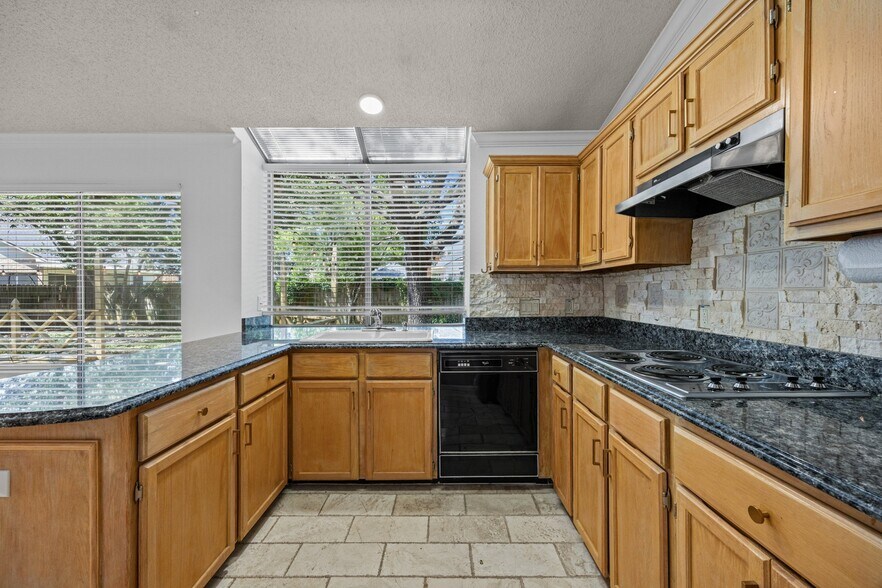 Building Photo - 8417 Cornerwood Dr