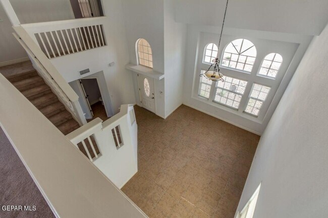 Building Photo - 5541 Ignacio Frias Dr