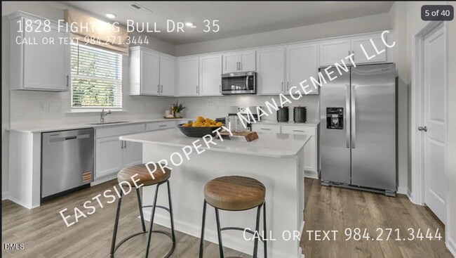 Building Photo - 1828 Fighting Bull Dr