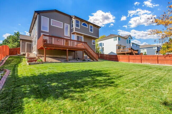 Building Photo - 9584 Las Colinas Dr
