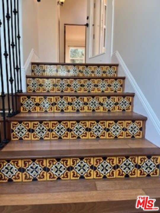 Building Photo - 8302 S Sepulveda Blvd