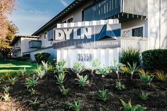 Building Photo - DYLN