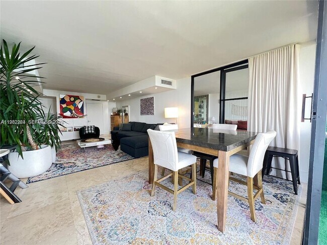 Building Photo - 780 NE 69th St