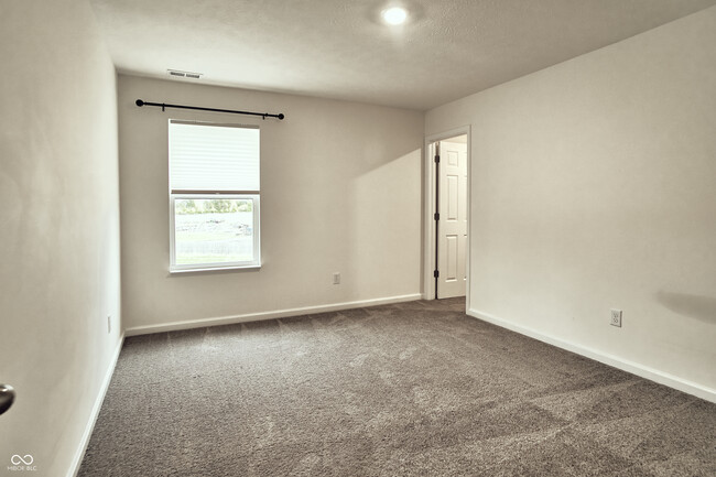 Building Photo - 681 N Crystal Dr