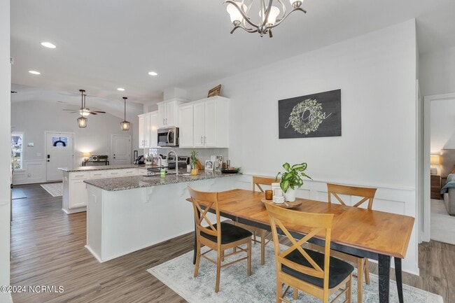 Building Photo - 216 Pastoral Ct