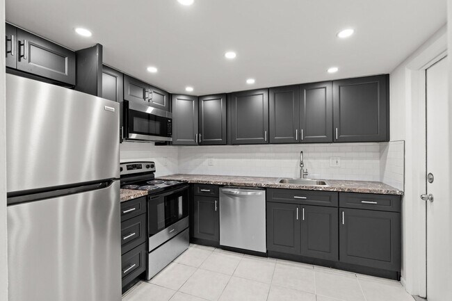 Building Photo - 626 NW 13th St