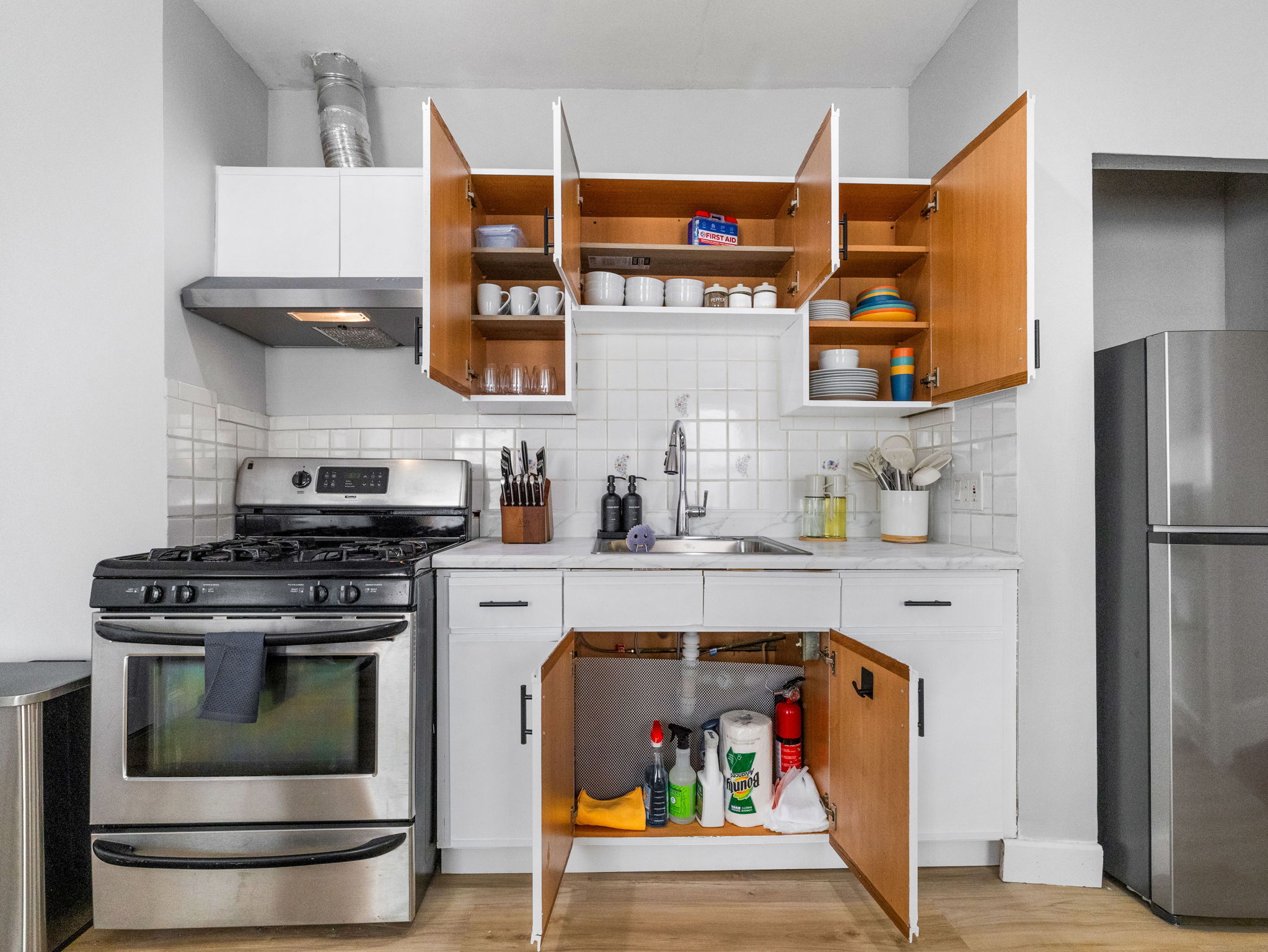 Building Photo - 168 School St