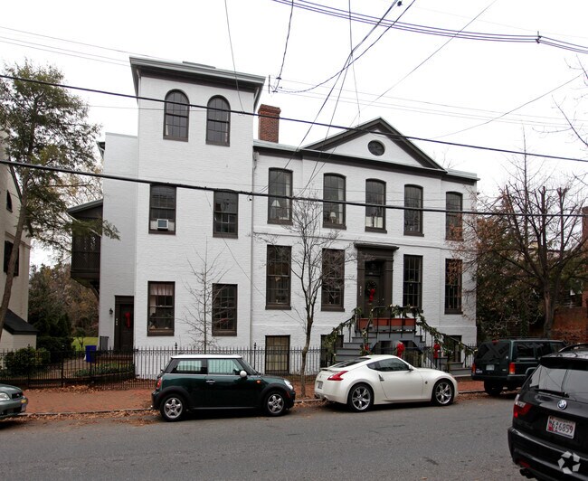 Primary Photo - 211 Prince George St