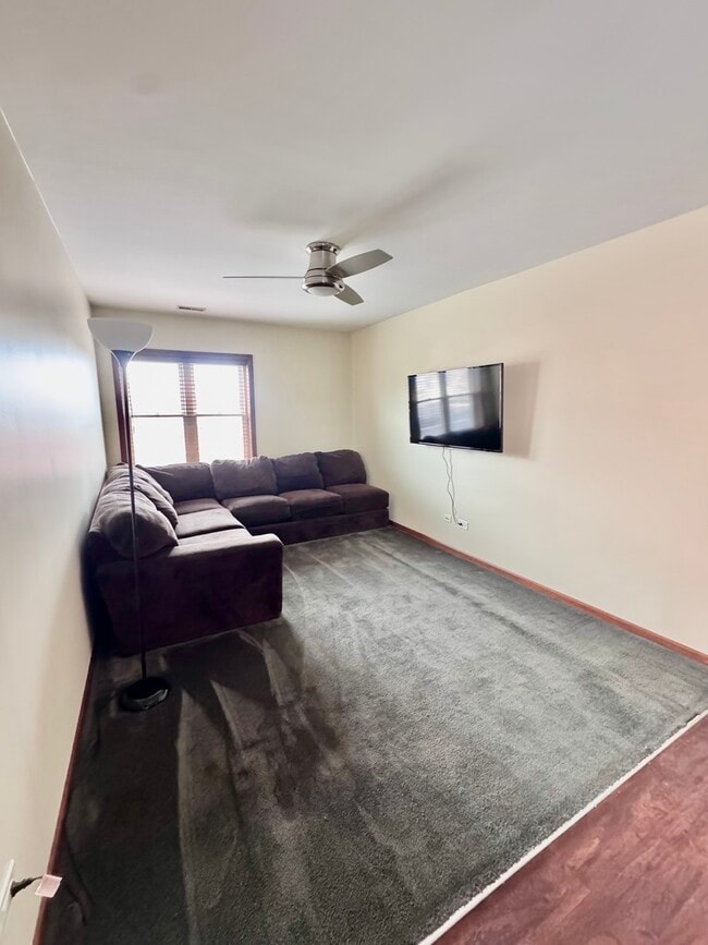 Building Photo - 6416 S Central Ave