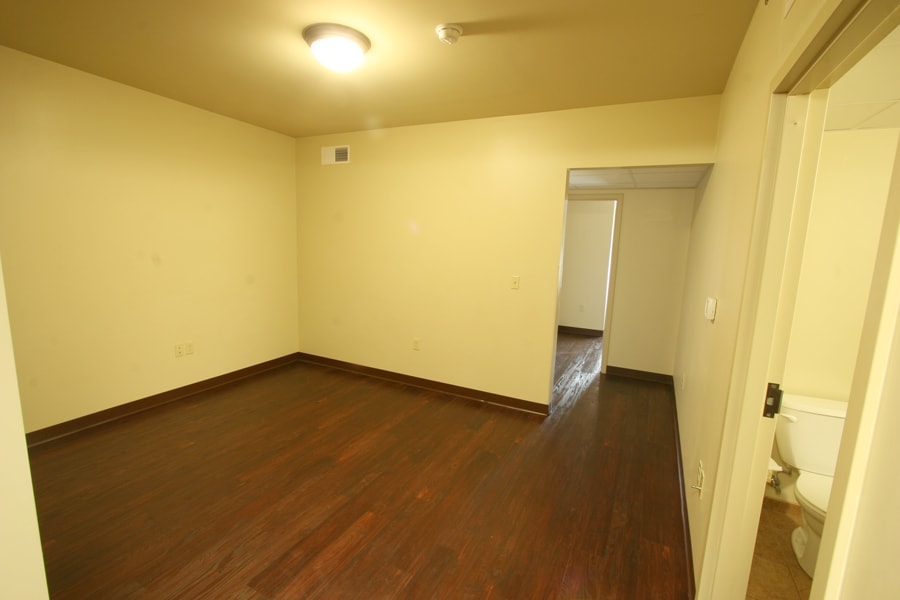 Living room - 152 W Main St