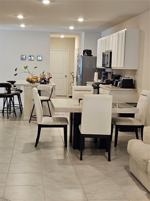 Building Photo - 20000 Royal Tern Ct