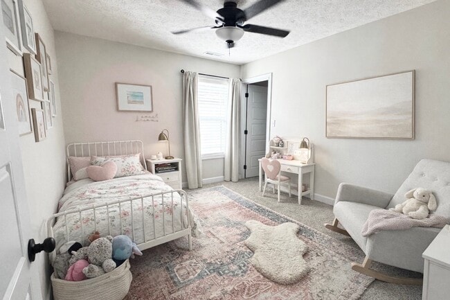 Building Photo - 958 Alton Dr