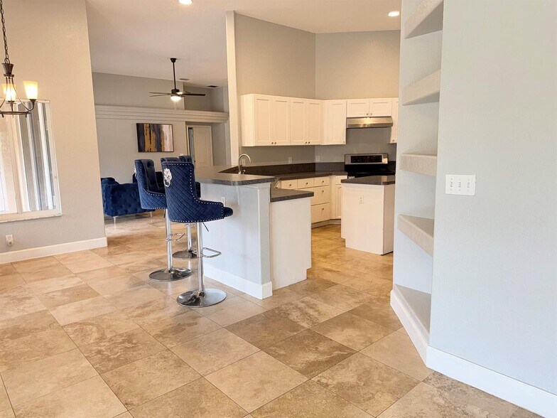 Building Photo - 7534 Coconut Blvd