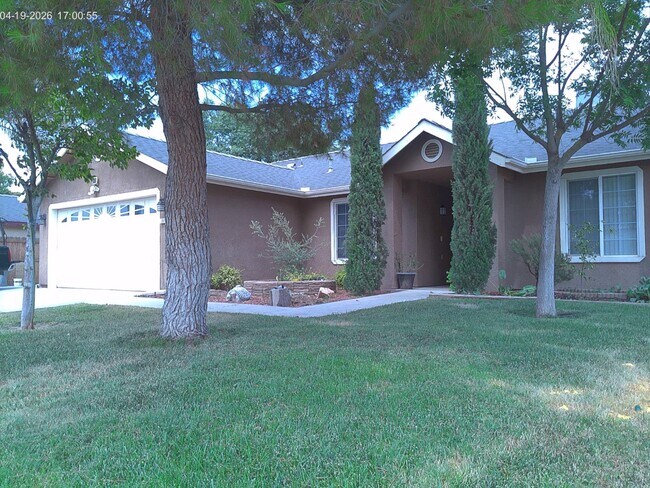Building Photo - 1913 S Kerckhoff Way