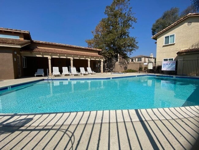 Building Photo - Cute 1 Bedroom Condo in the Heart of San Marcos Available Now!