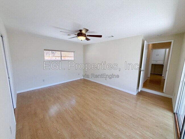 Building Photo - 5433 Cartwright Ave