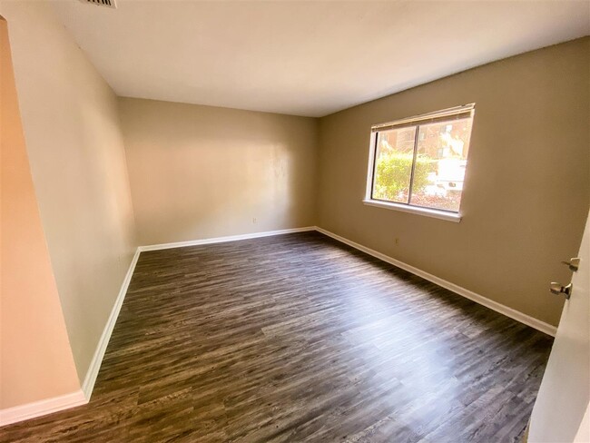 Building Photo - 1445 Willow Bend Way