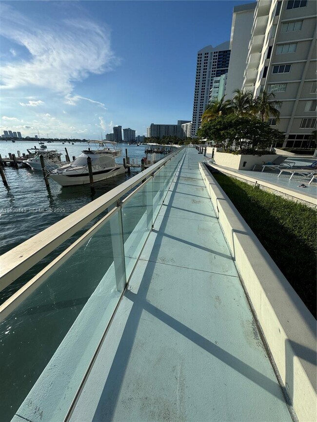 Building Photo - 1200 West Ave