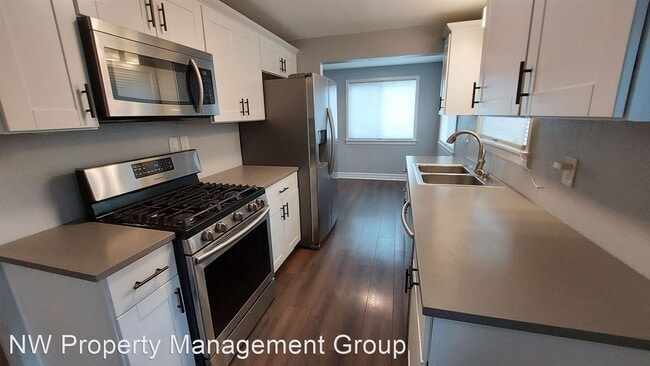 Building Photo - 3 br, 2 bath House - 1900 72nd Street NE