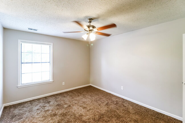 Building Photo - 7133 Butterfly Dr