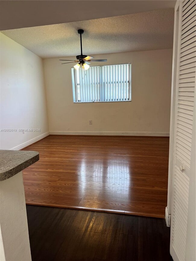 Building Photo - 9794 Nob Hill Ct
