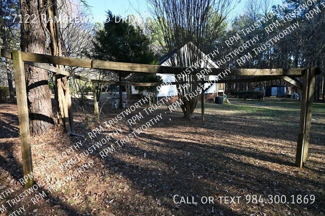 Building Photo - 7122 Ramblewood Dr