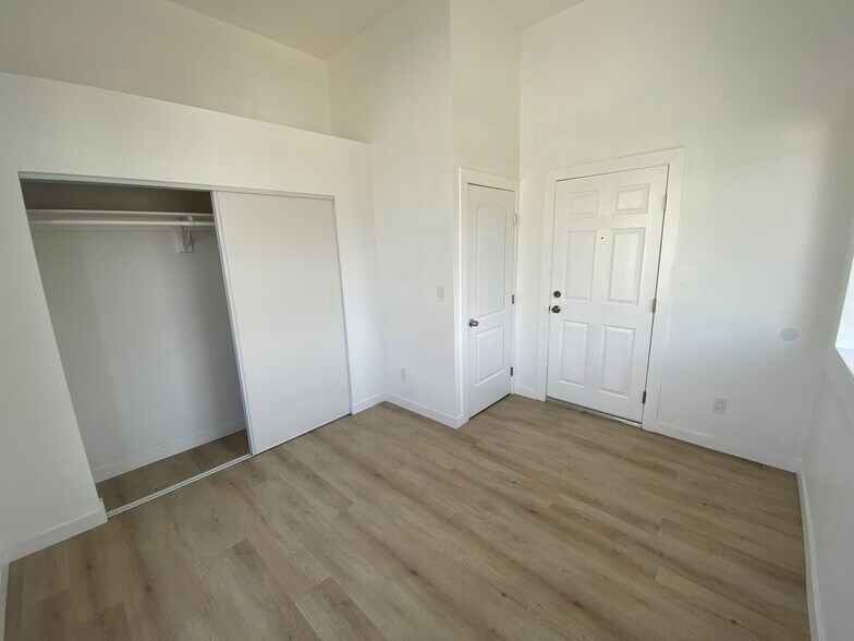 bedroom 1 - 1917 E 2nd St